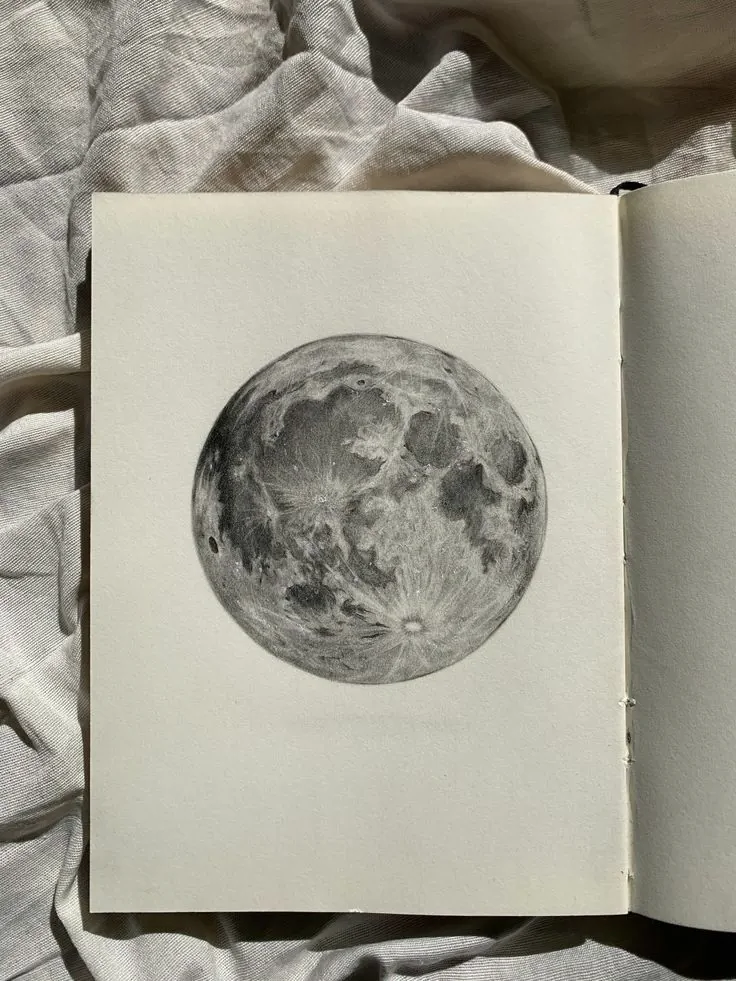 Dibujo detallado de la luna a lápiz